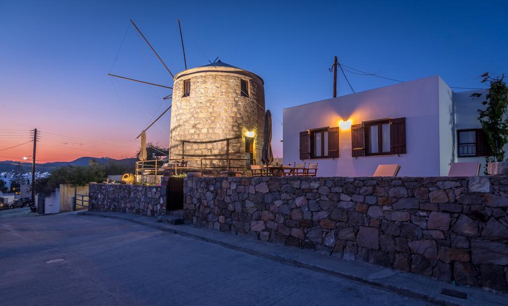 The Windmill Apartment Adamantas Exterior photo