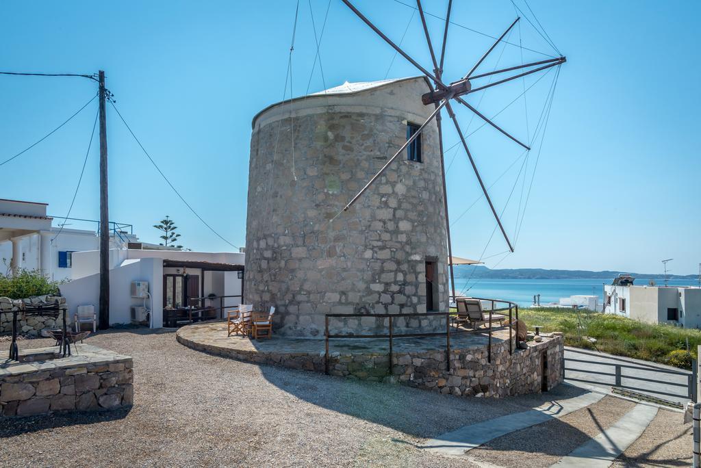 The Windmill Apartment Adamantas Exterior photo